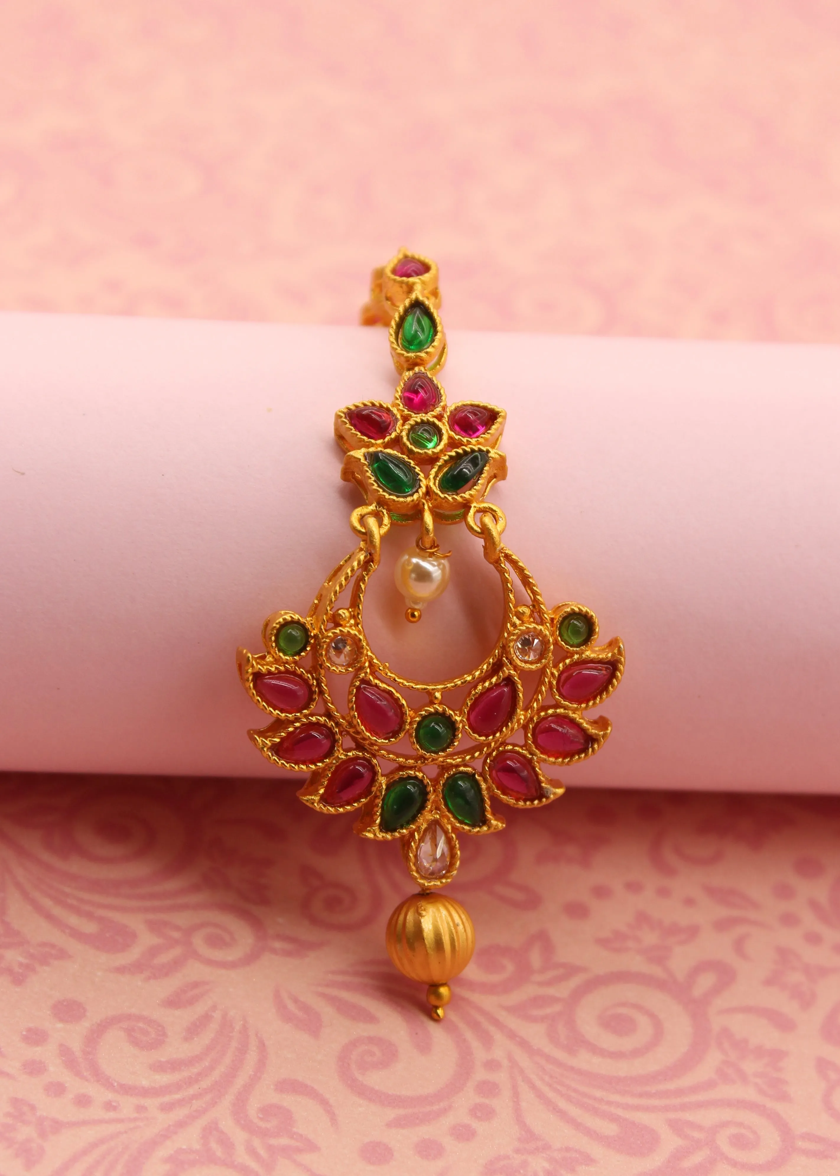 ALLURING PESHWAI BINDI