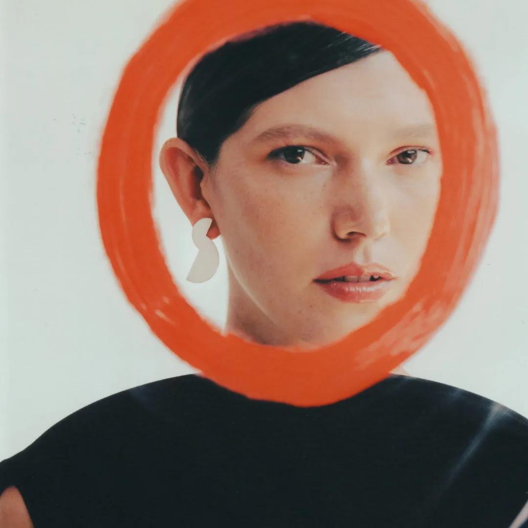 Balanced - earrings with enamel - white