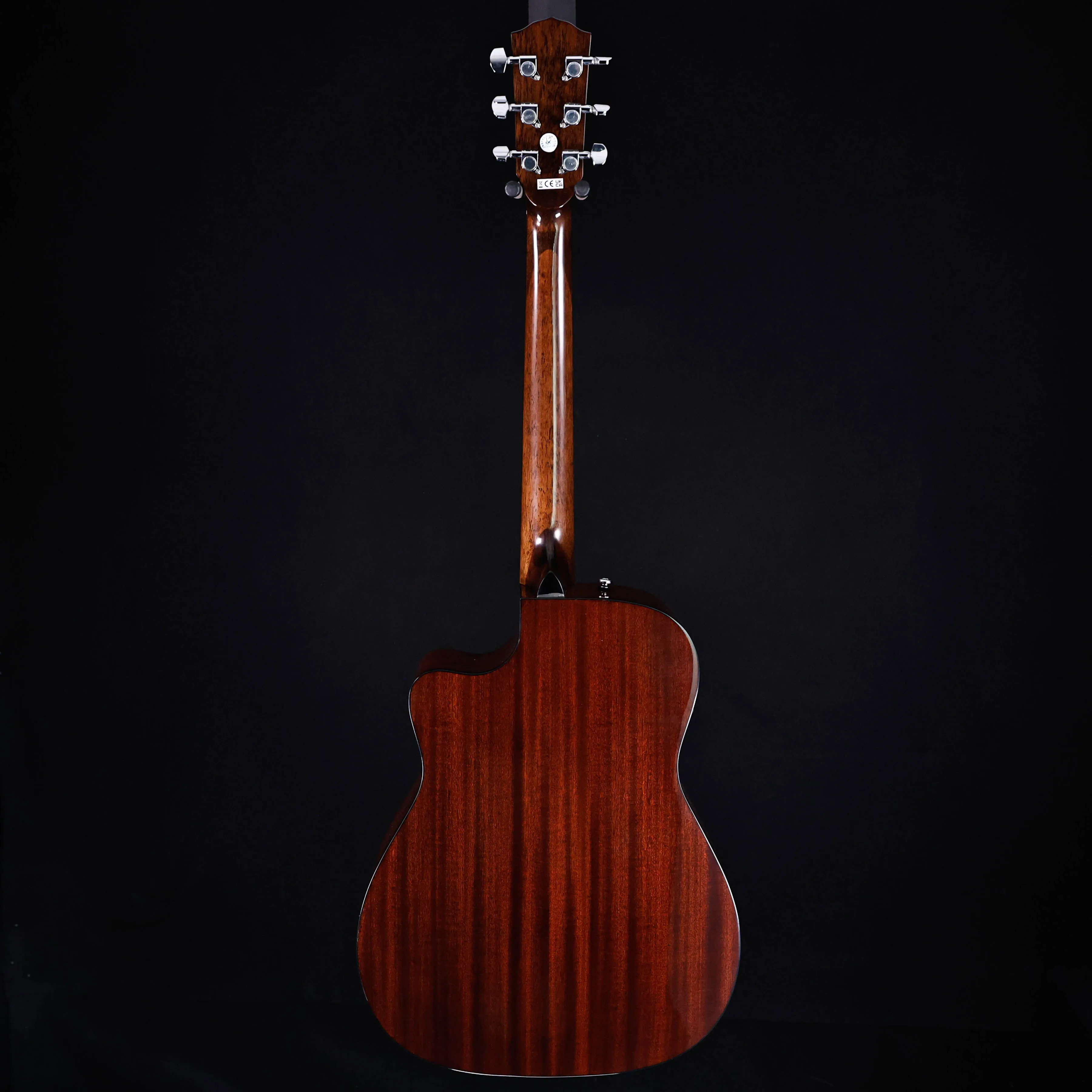 Fender CC-60SCE Concert, Walnut Fb, Natural 4lbs 4.8oz