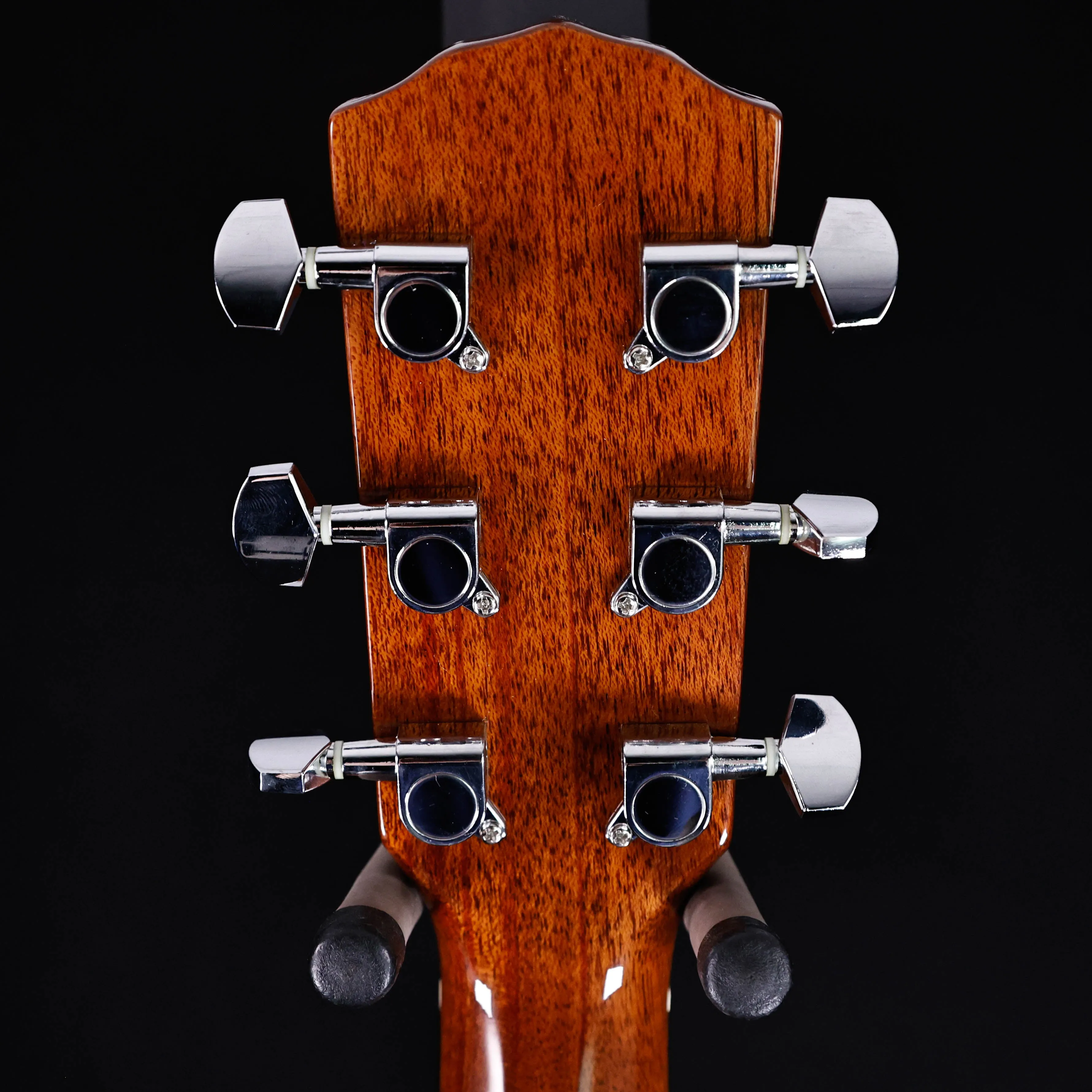 Fender CD-140SCE Dreadnought, Walnut Fb, Natural w/case 4lbs 8.4oz