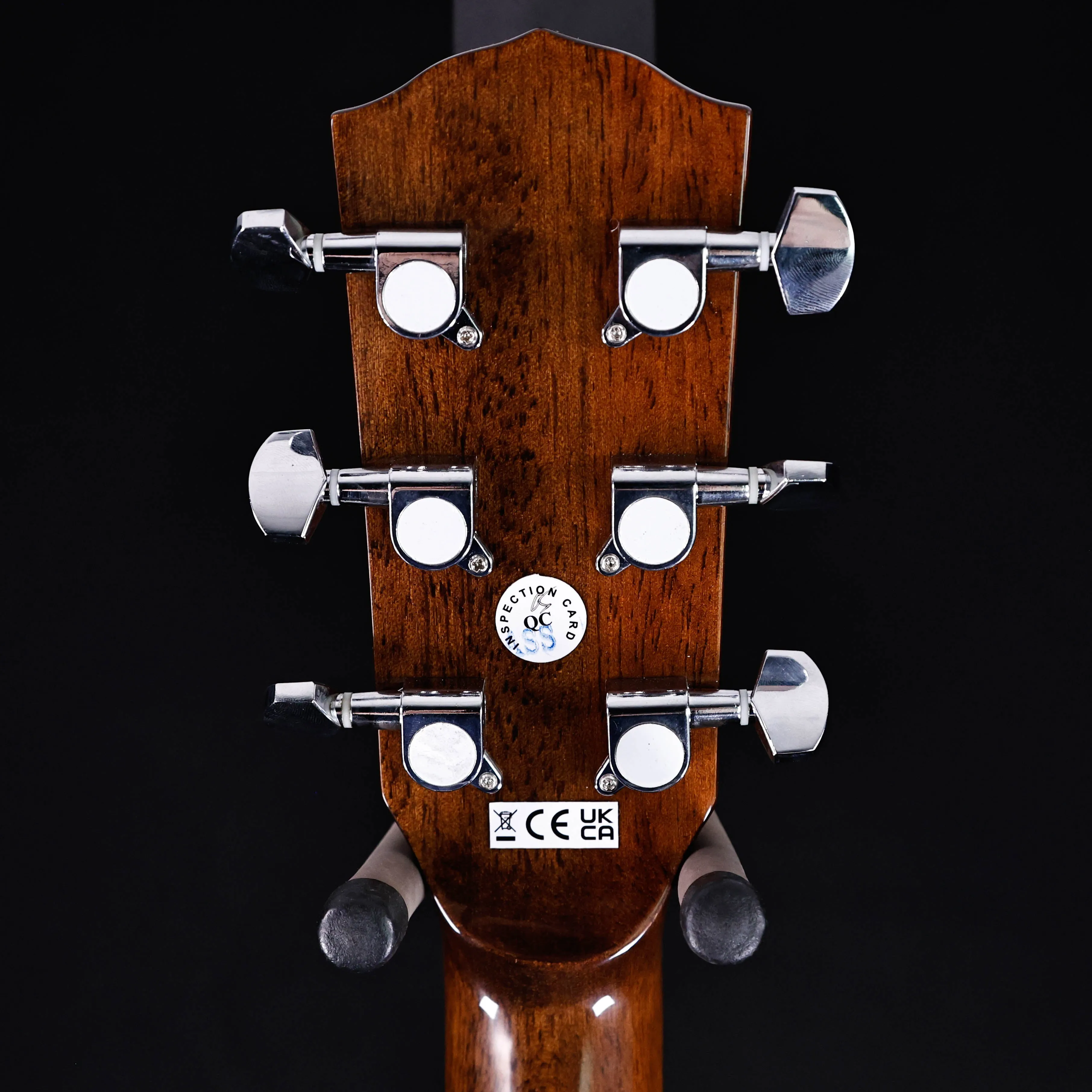 Fender CD-60SCE Dreadnought, Walnut Fb, Natural 4lbs 3.5oz
