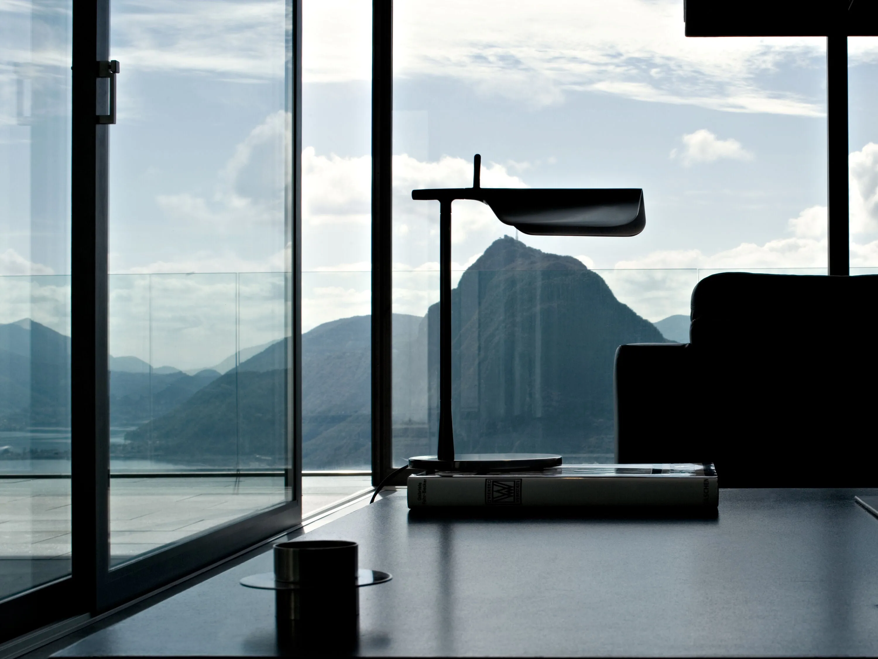 The Tab Table/floor lamp Italy postmodern design